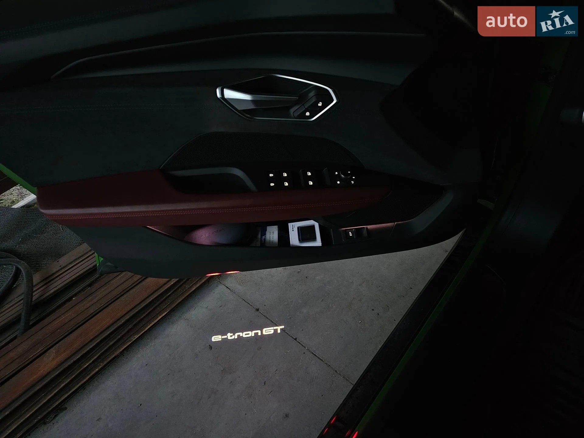 2022 Audi e-tron GT - мініатюра 16