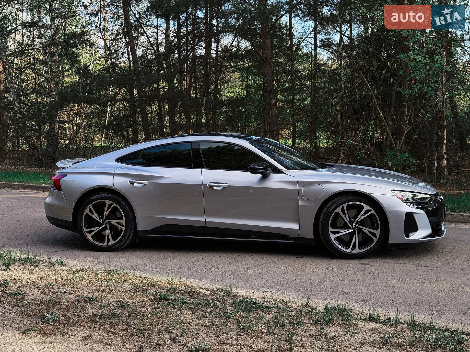 2022 Audi e-tron GT - мініатюра 10