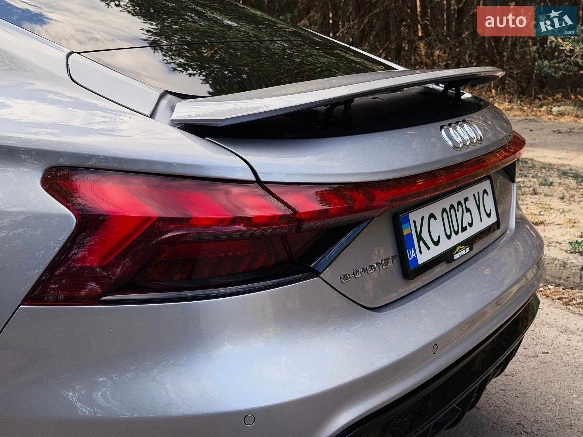 2022 Audi e-tron GT - мініатюра 16
