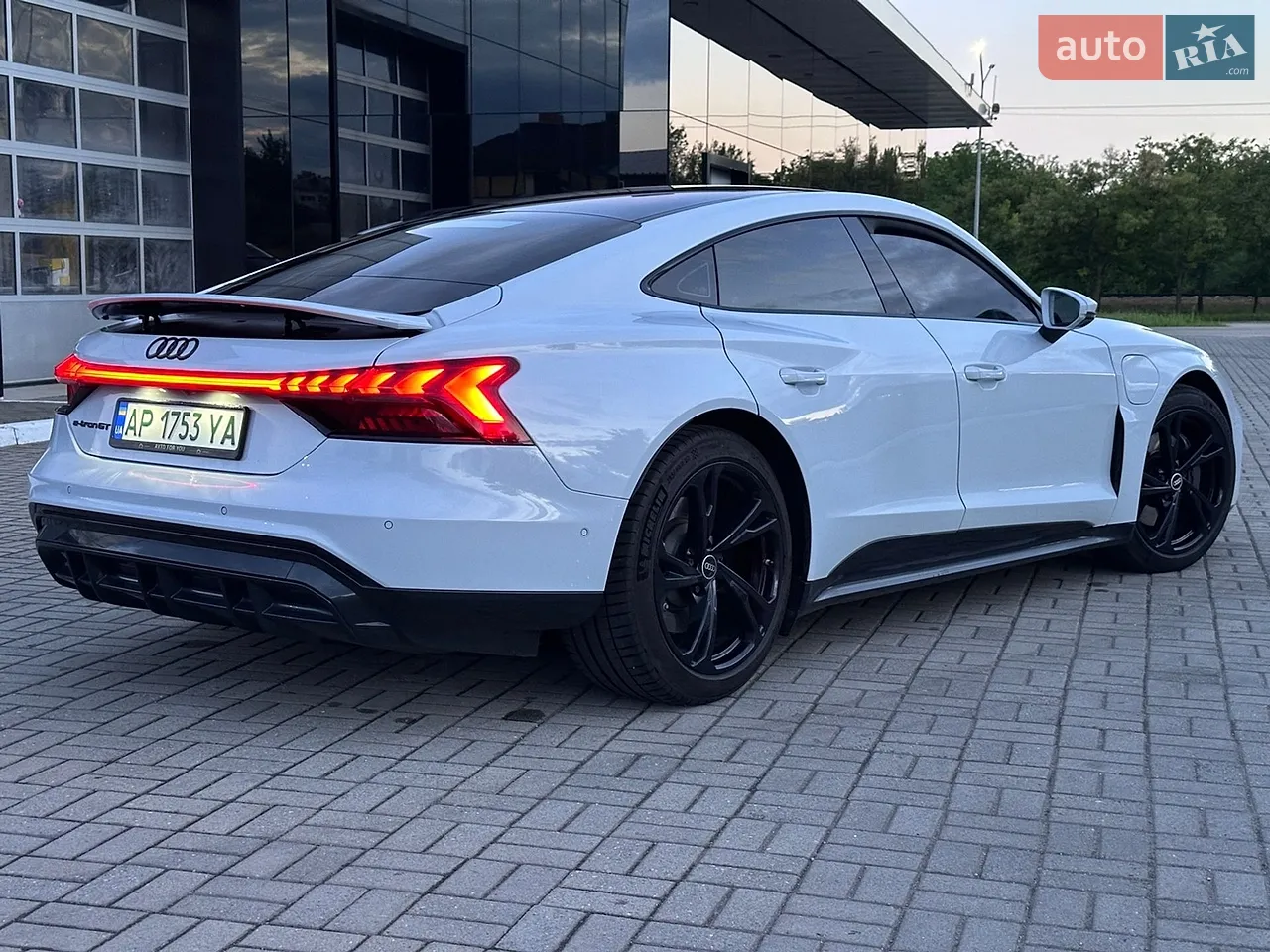 2021 Audi e-tron GT - мініатюра 18