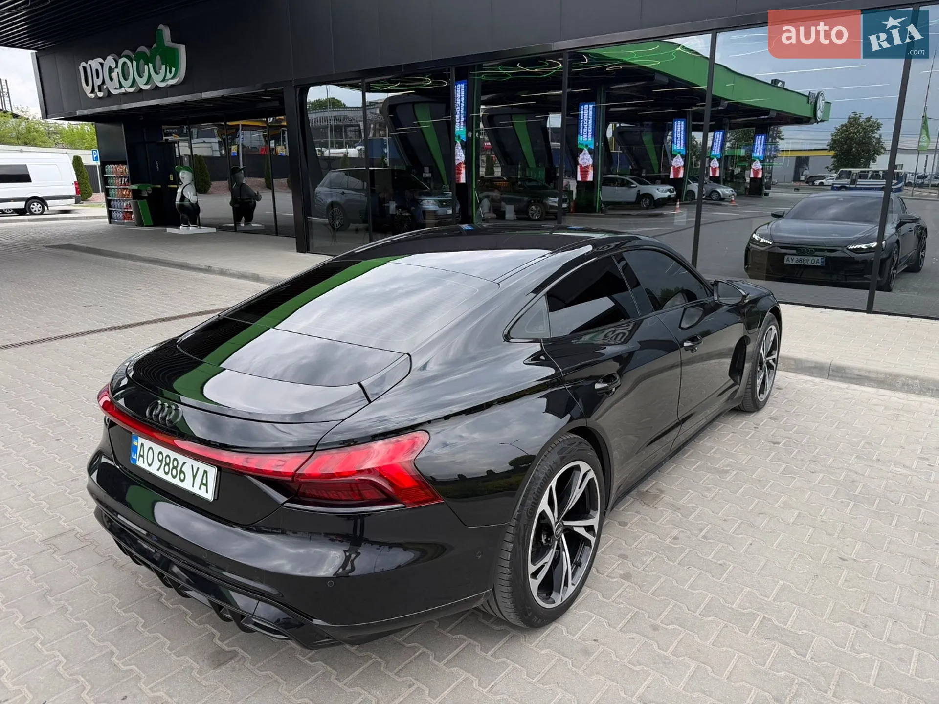 2022 Audi e-tron GT - мініатюра 23