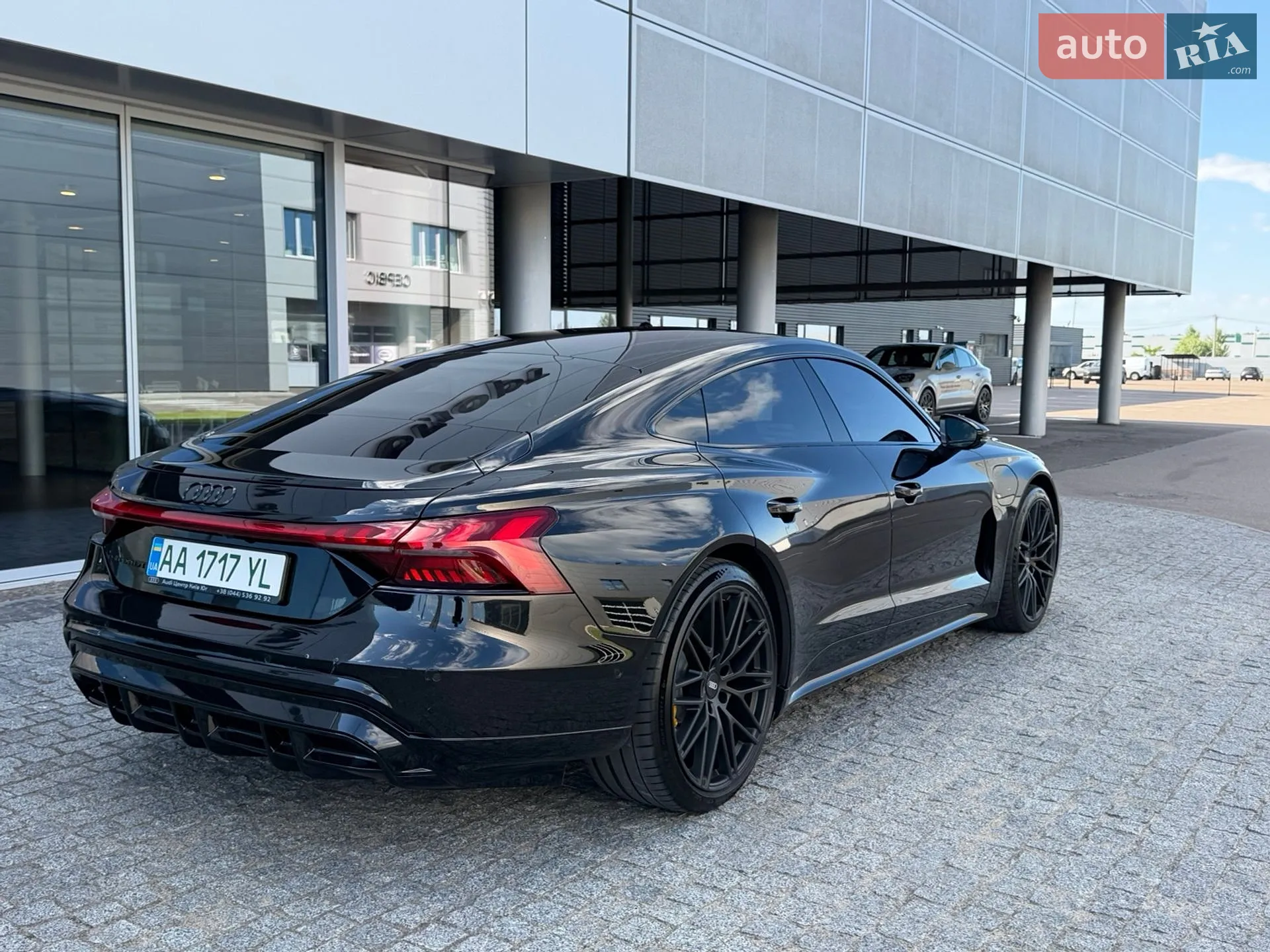 2022 Audi e-tron GT - мініатюра 9