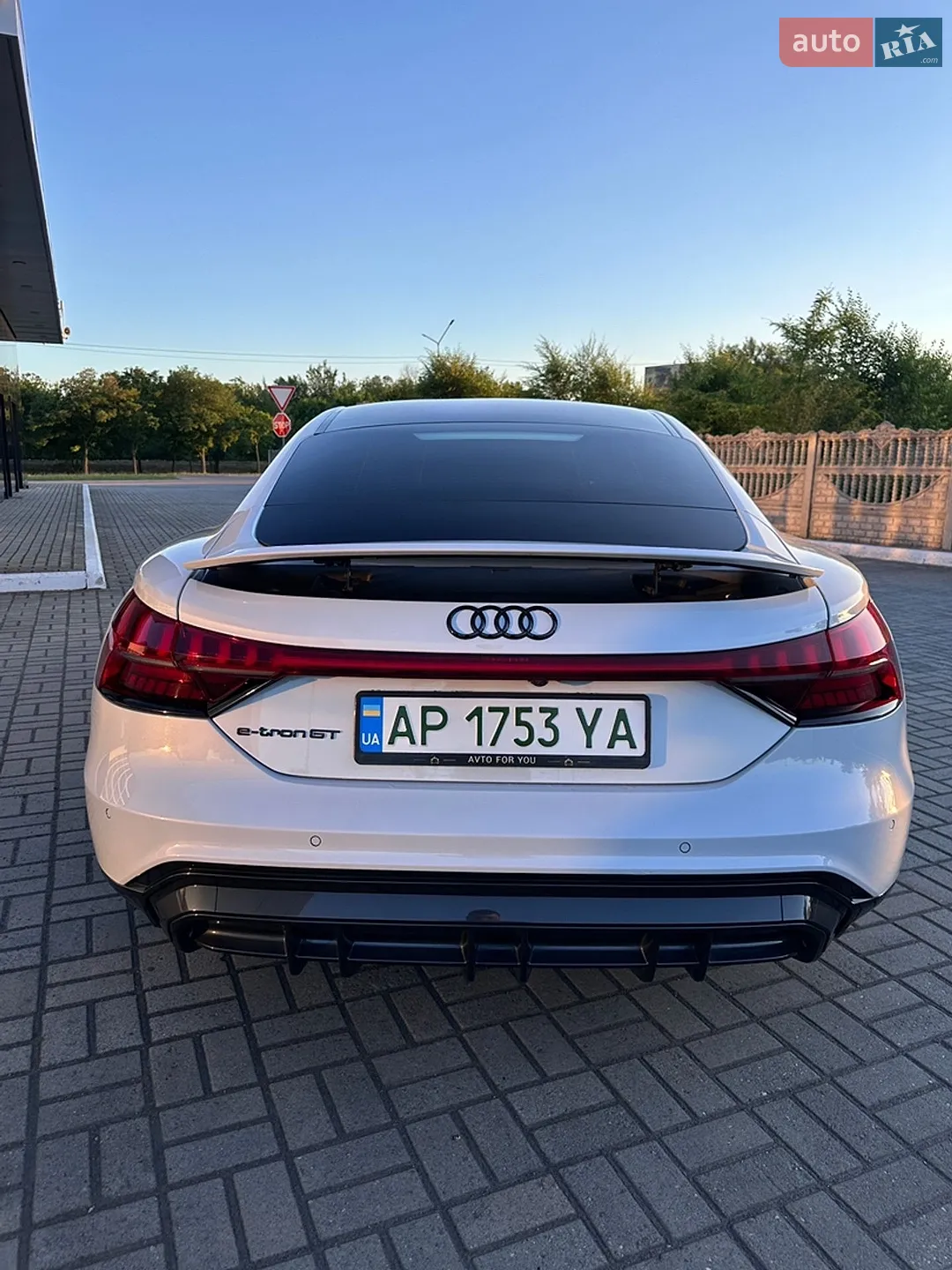 2021 Audi e-tron GT - мініатюра 9