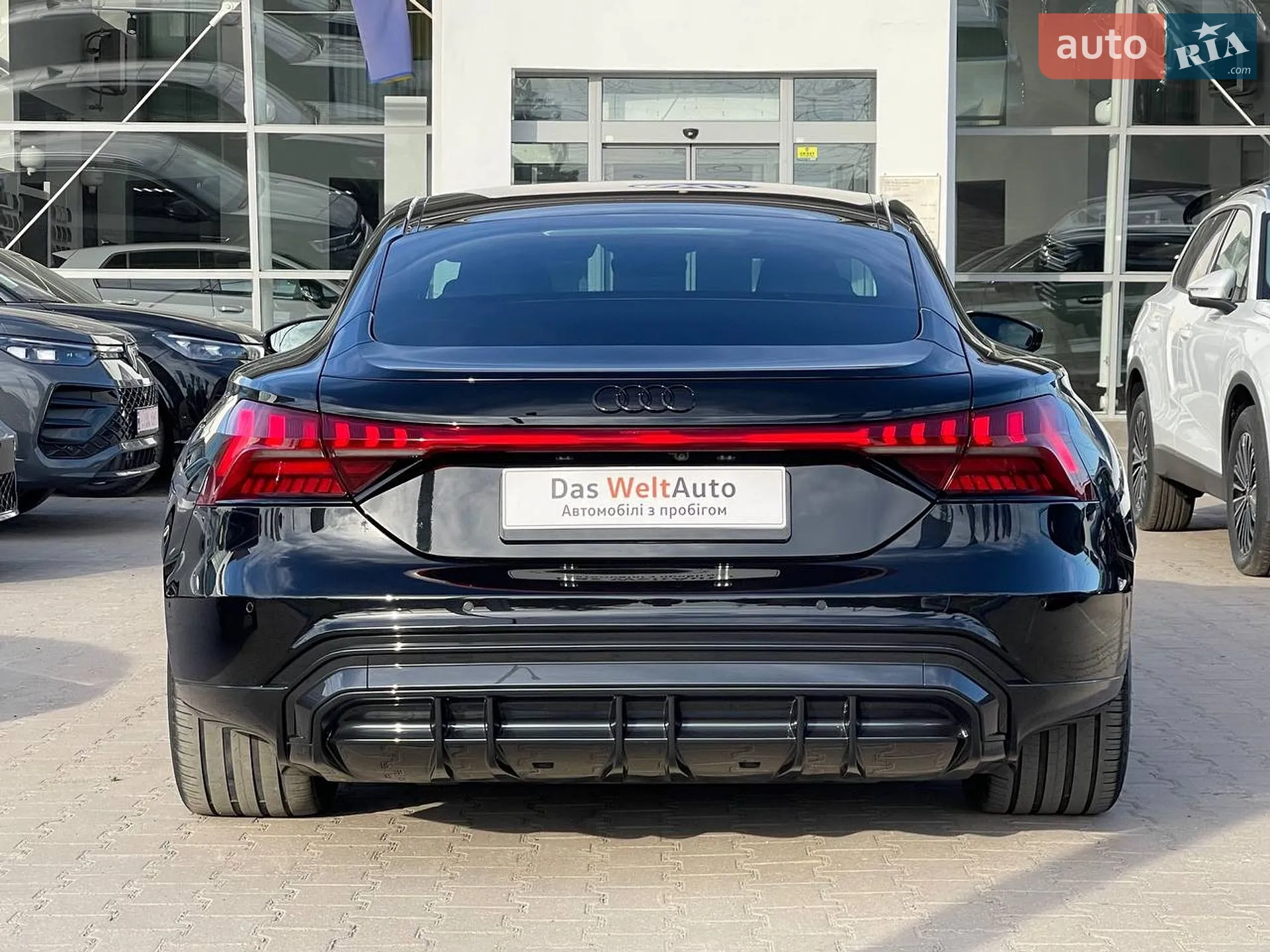 2022 Audi e-tron GT - мініатюра 8