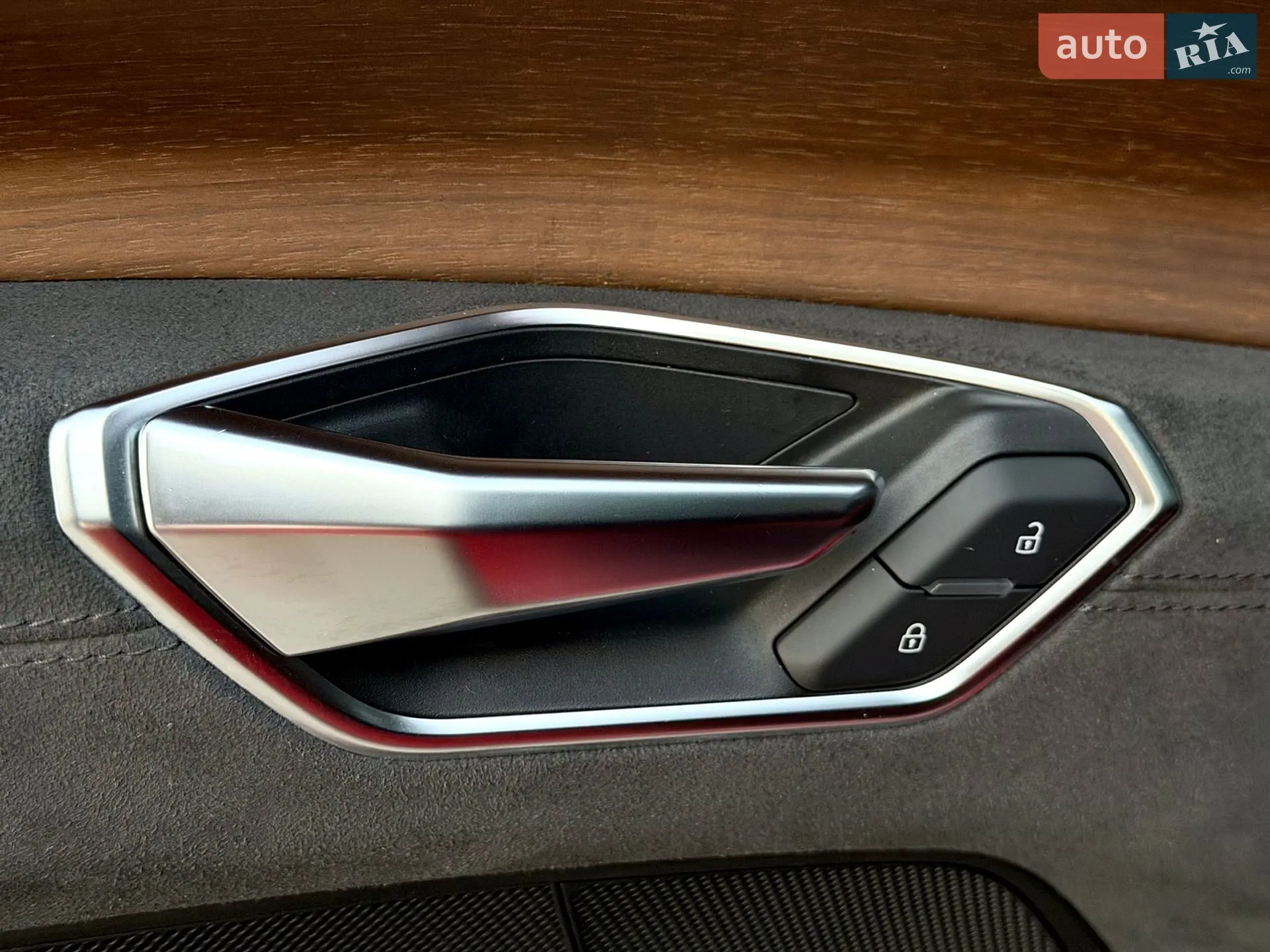 2021 Audi e-tron GT - мініатюра 25