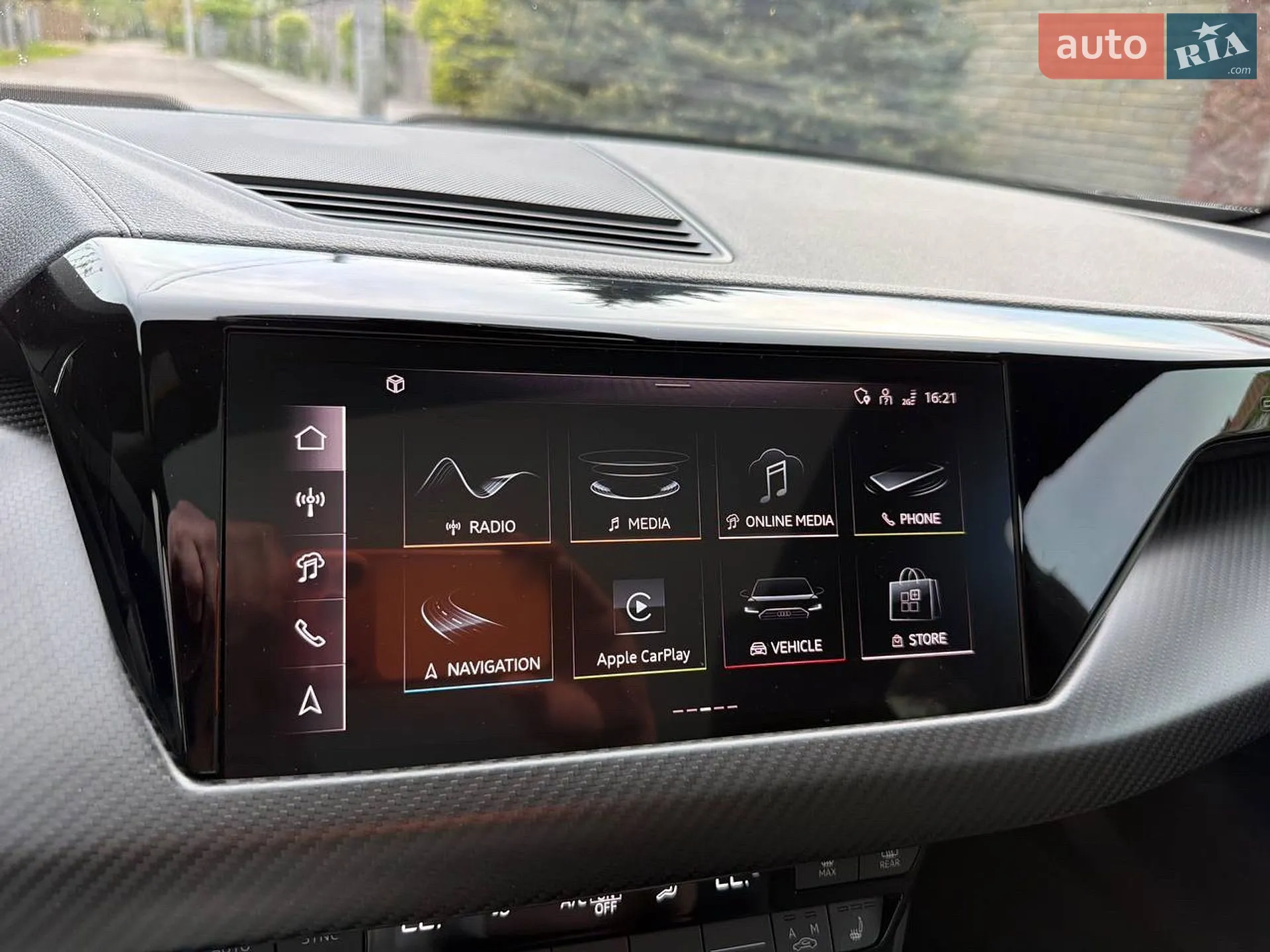 2023 Audi e-tron GT - мініатюра 32