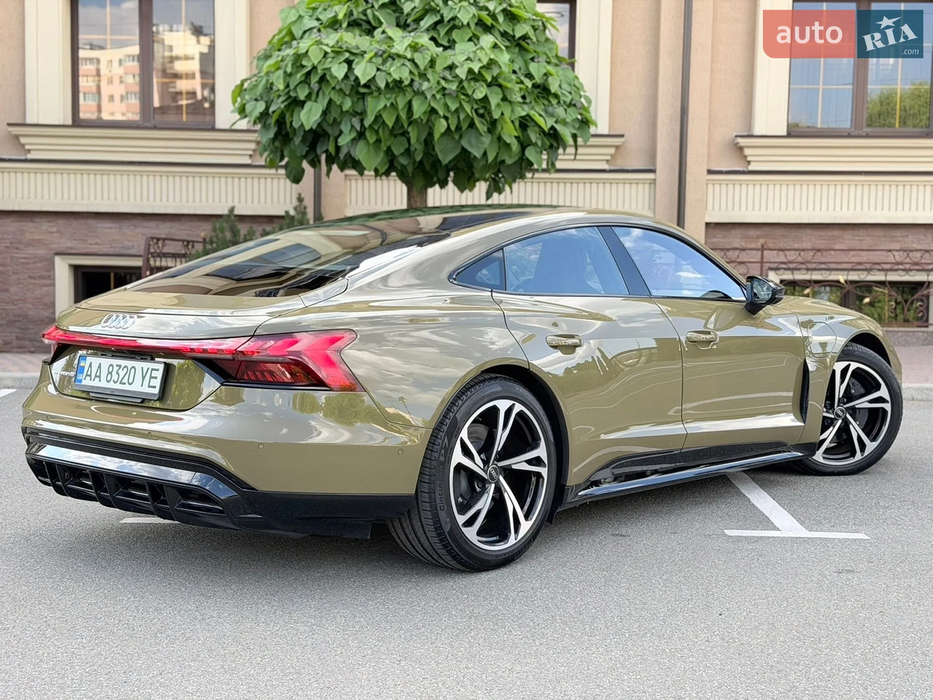 2022 Audi e-tron GT - мініатюра 14