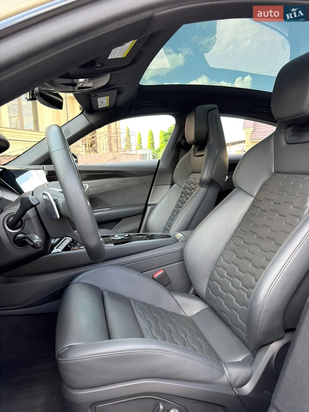 2022 Audi e-tron GT - мініатюра 29