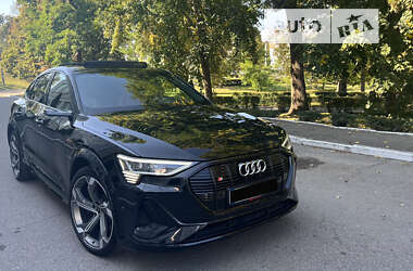 Позашляховик / Кросовер Audi e-tron S Sportback 2021 в Києві