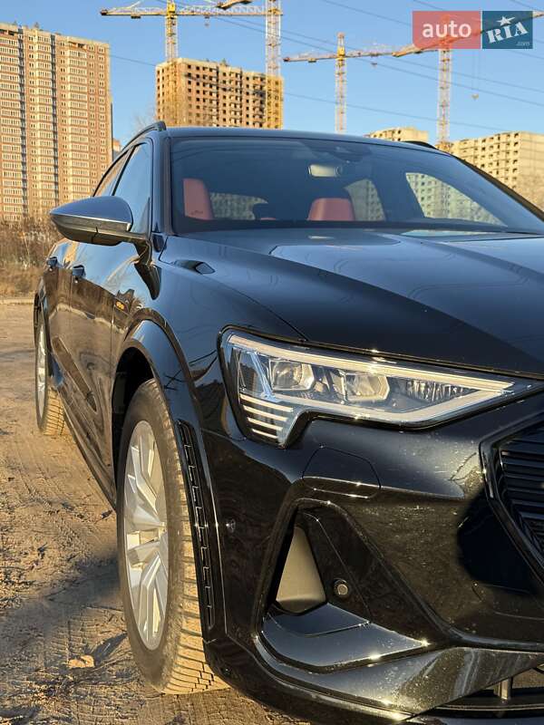 Позашляховик / Кросовер Audi e-tron S Sportback 2022 в Києві