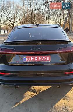 Позашляховик / Кросовер Audi e-tron S Sportback 2022 в Києві