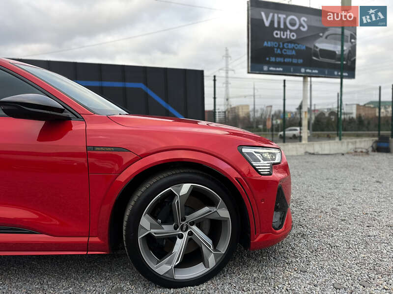 Позашляховик / Кросовер Audi e-tron S Sportback 2022 в Луцьку