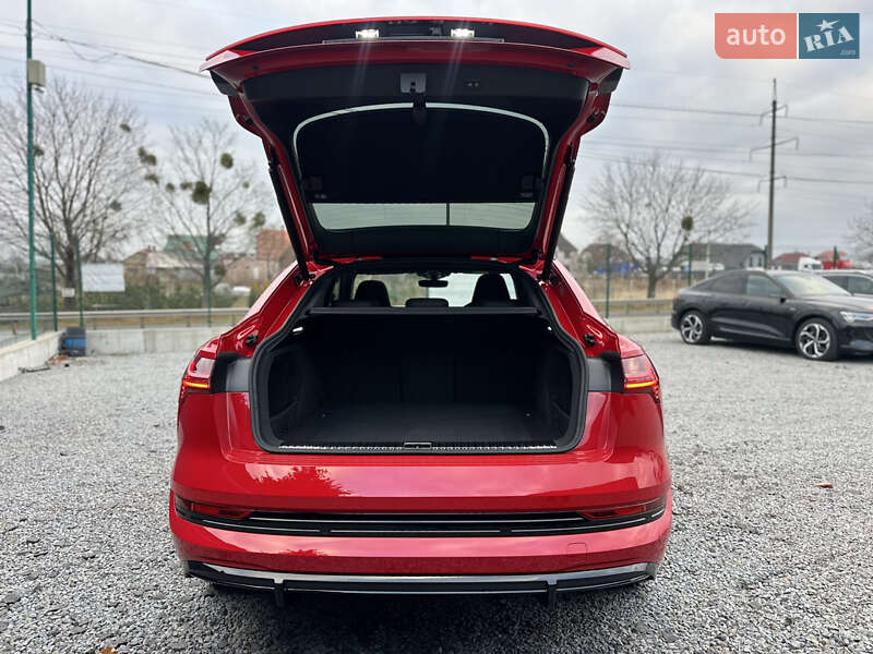 Позашляховик / Кросовер Audi e-tron S Sportback 2022 в Луцьку