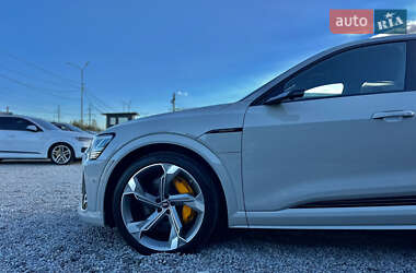 Позашляховик / Кросовер Audi e-tron S Sportback 2022 в 
