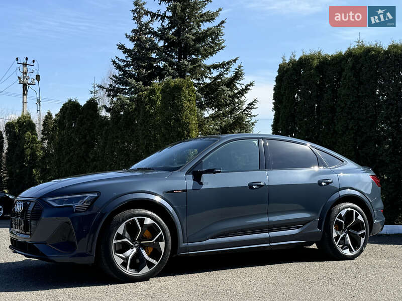 Позашляховик / Кросовер Audi e-tron S Sportback 2021 в Києві