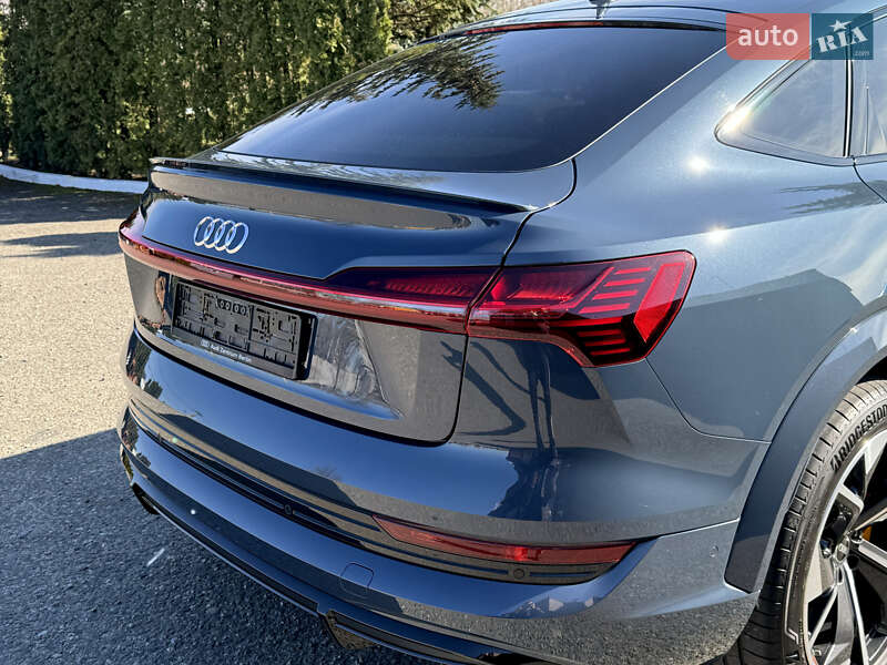 Позашляховик / Кросовер Audi e-tron S Sportback 2021 в Києві