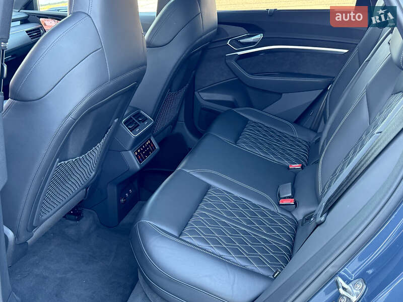 Позашляховик / Кросовер Audi e-tron S Sportback 2021 в Києві