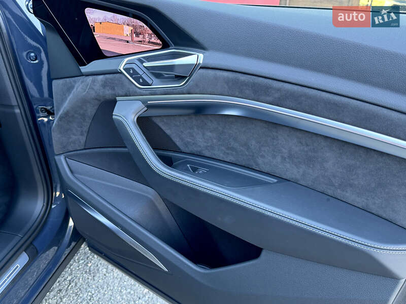 Позашляховик / Кросовер Audi e-tron S Sportback 2021 в Києві