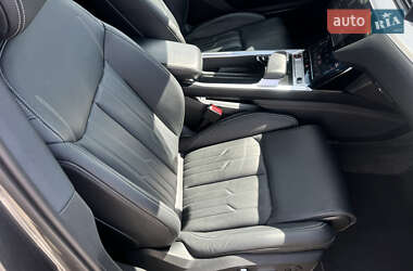 Внедорожник / Кроссовер Audi e-tron S Sportback 2022 в 