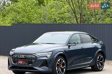 Позашляховик / Кросовер Audi e-tron S Sportback 2021 в 