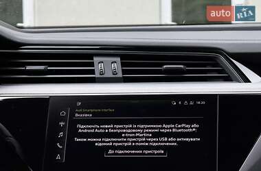 Позашляховик / Кросовер Audi e-tron S Sportback 2021 в 