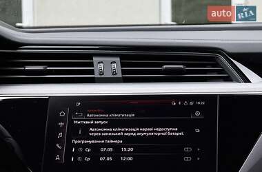 Позашляховик / Кросовер Audi e-tron S Sportback 2021 в 