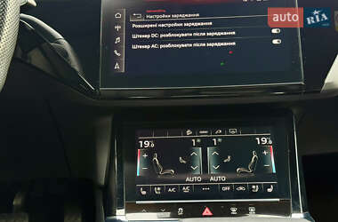 Позашляховик / Кросовер Audi e-tron S Sportback 2022 в 