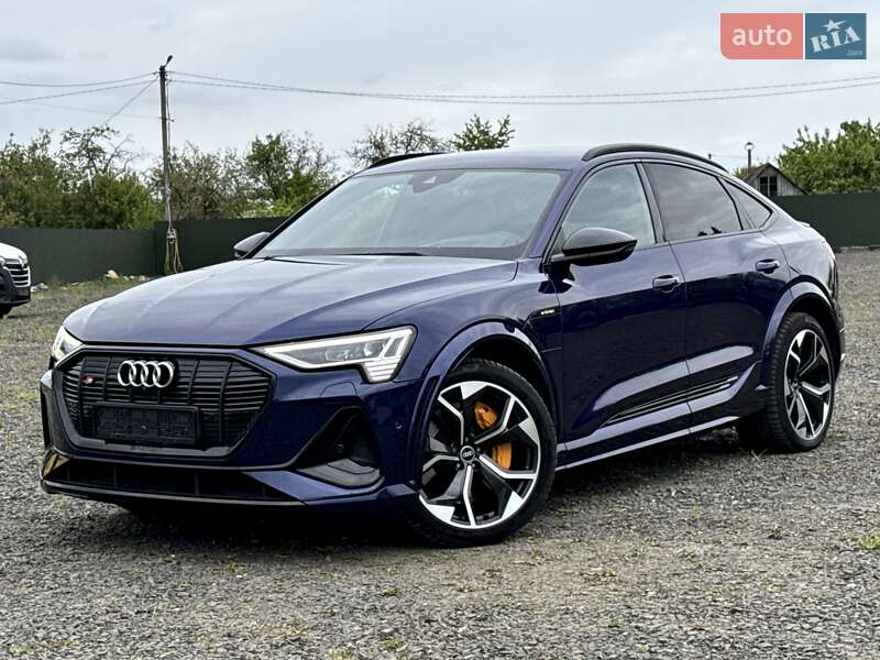 Позашляховик / Кросовер Audi e-tron S Sportback 2021 в 
