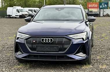 Позашляховик / Кросовер Audi e-tron S Sportback 2021 в 