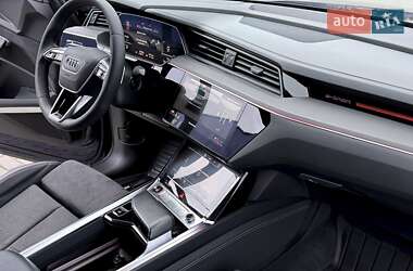 Позашляховик / Кросовер Audi e-tron S Sportback 2021 в 
