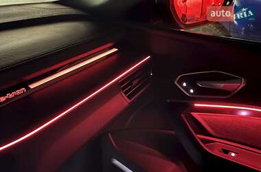 Позашляховик / Кросовер Audi e-tron S Sportback 2021 в 
