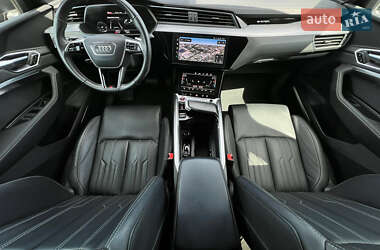 Позашляховик / Кросовер Audi e-tron S Sportback 2022 в 