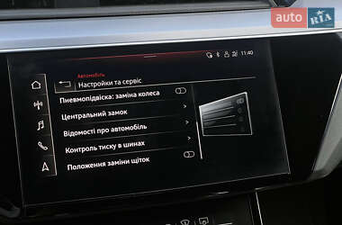 Позашляховик / Кросовер Audi e-tron S Sportback 2022 в 