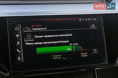 Позашляховик / Кросовер Audi e-tron S Sportback 2022 в 