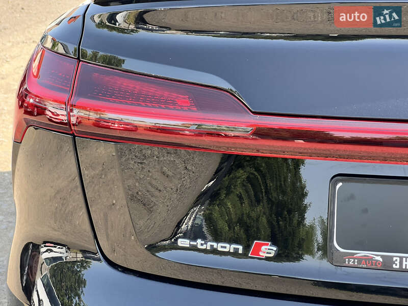 Позашляховик / Кросовер Audi e-tron S Sportback 2021 в Луцьку