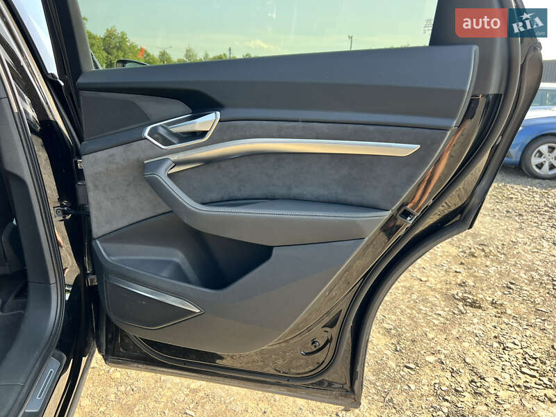 Позашляховик / Кросовер Audi e-tron S Sportback 2021 в Луцьку