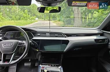 Позашляховик / Кросовер Audi e-tron S Sportback 2022 в 