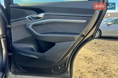 Внедорожник / Кроссовер Audi e-tron S Sportback 2022 в 