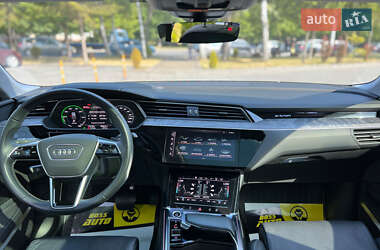 Внедорожник / Кроссовер Audi e-tron S Sportback 2022 в 