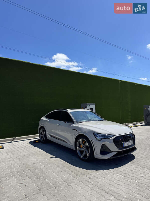 Внедорожник / Кроссовер Audi e-tron S Sportback 2021 в Киеве