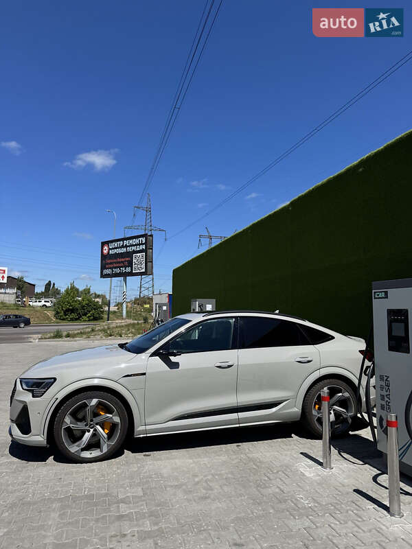 Внедорожник / Кроссовер Audi e-tron S Sportback 2021 в Киеве