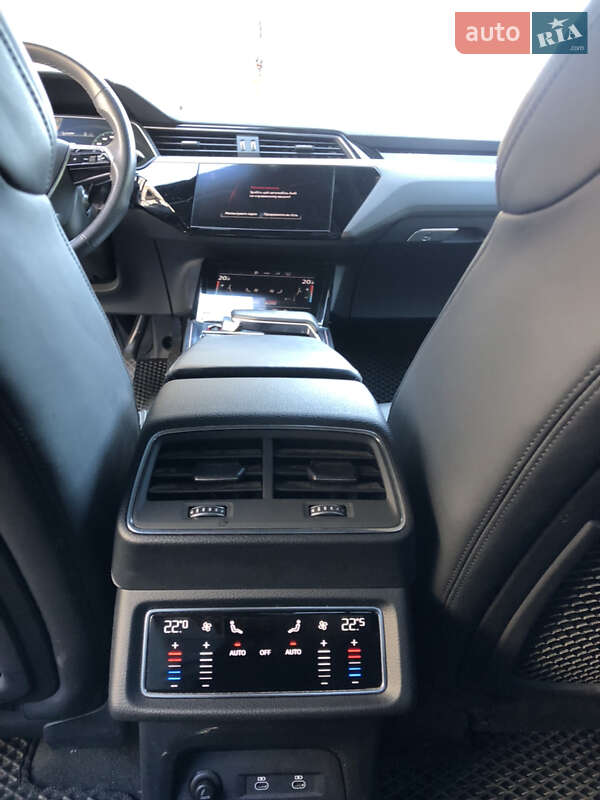 Внедорожник / Кроссовер Audi e-tron S Sportback 2021 в Киеве