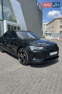 Позашляховик / Кросовер Audi e-tron S Sportback 2023 в Харкові