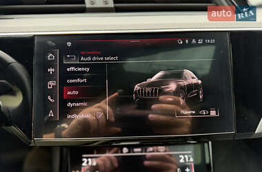 Внедорожник / Кроссовер Audi e-tron S Sportback 2022 в 