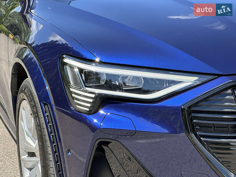 Позашляховик / Кросовер Audi e-tron S Sportback 2020 в Ковелі