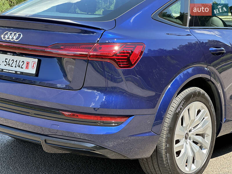 Позашляховик / Кросовер Audi e-tron S Sportback 2020 в Ковелі