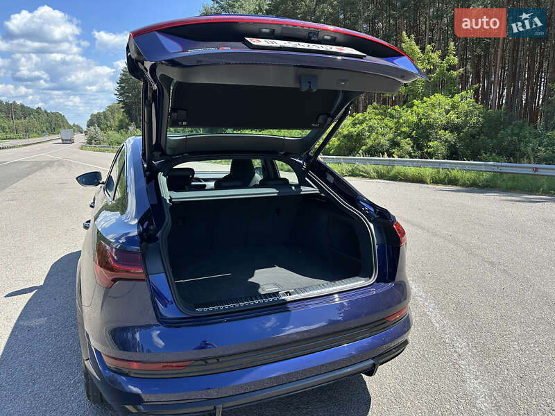 Позашляховик / Кросовер Audi e-tron S Sportback 2020 в Ковелі