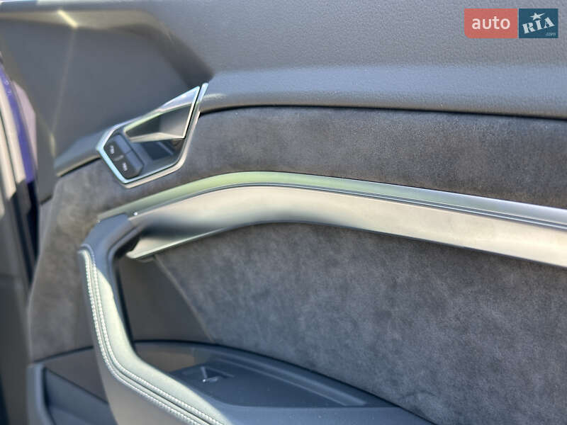 Позашляховик / Кросовер Audi e-tron S Sportback 2020 в Ковелі