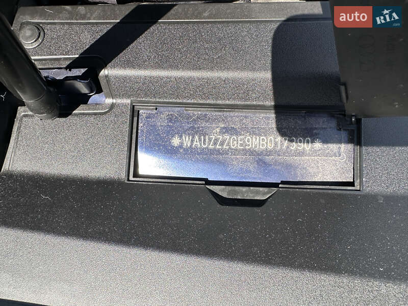 Позашляховик / Кросовер Audi e-tron S Sportback 2020 в Ковелі