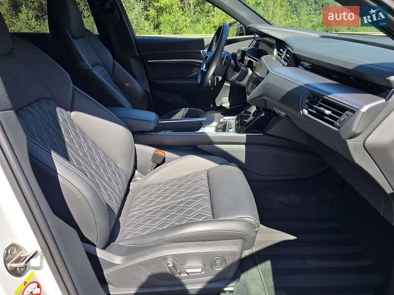 Позашляховик / Кросовер Audi e-tron S Sportback 2021 в Ковелі фото 72 Позашляховик / Кросовер Audi e-tron S Sportback 2021 в Ковелі
